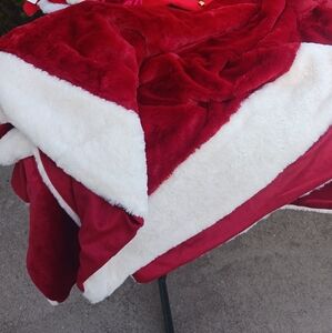 Red and White Plush Blanket NEW